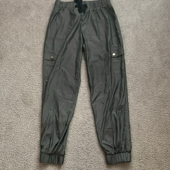 “Victoria Secret Sport: Joggers size small” - Picture 5 of 9